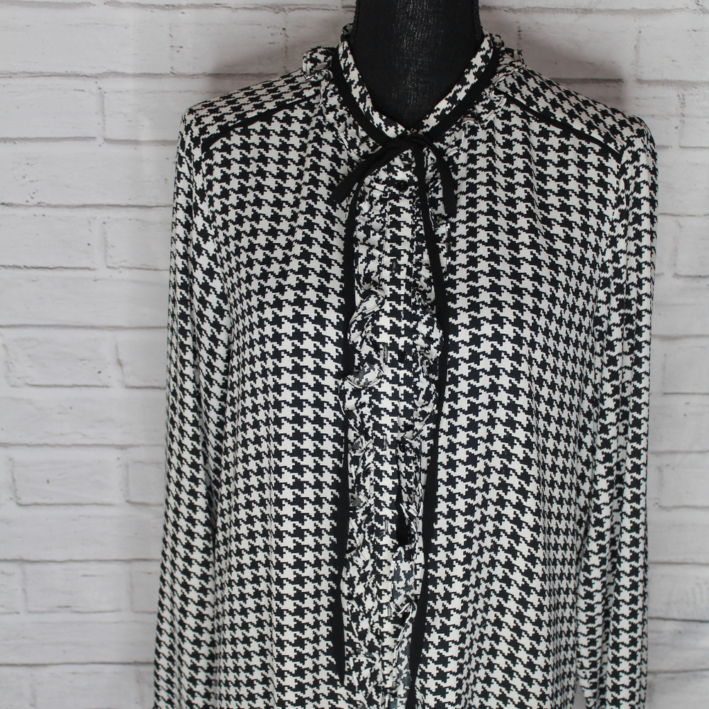 ZARA BLACK & WHITE SHIRT XL